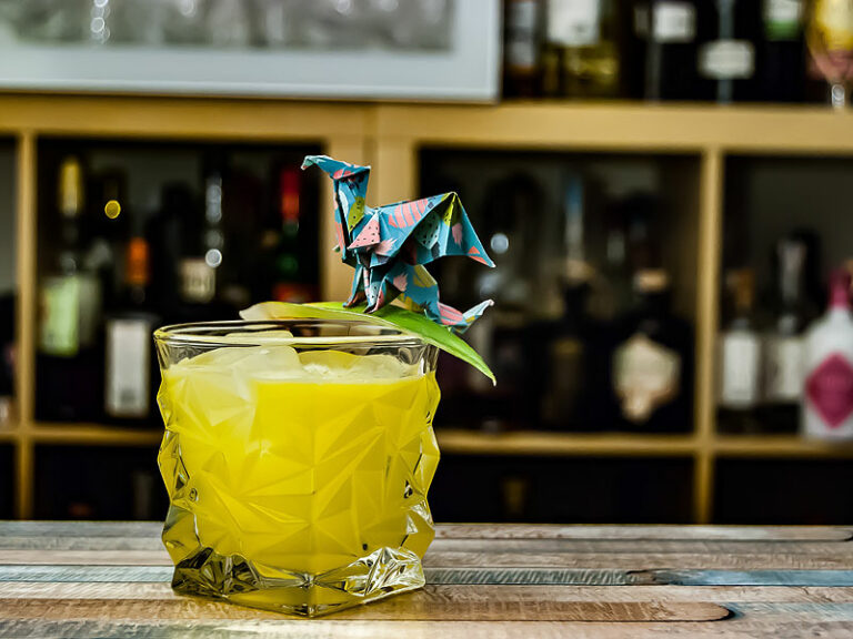 10 best approaches to glassware hire in London for an elevated ambience