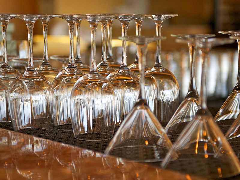 From welcome drink to last orders - Calculating glassware volumes without over-ordering