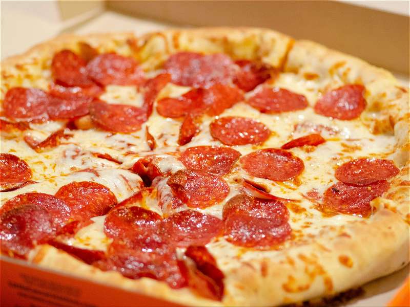 How much to hire a pizza van for a wedding - Between £600 and £1,500