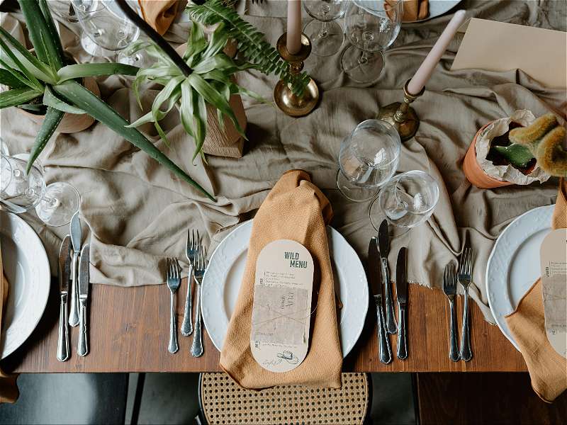 Prices: How much does it cost to hire crockery? - Between £0.25 to £4 per item