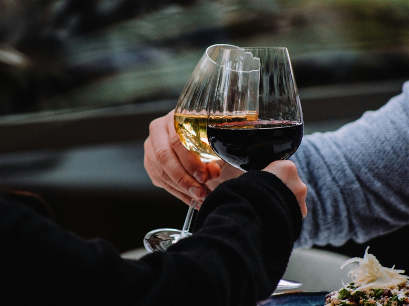 Does Waitrose do glass hire? No - Here's a better option
