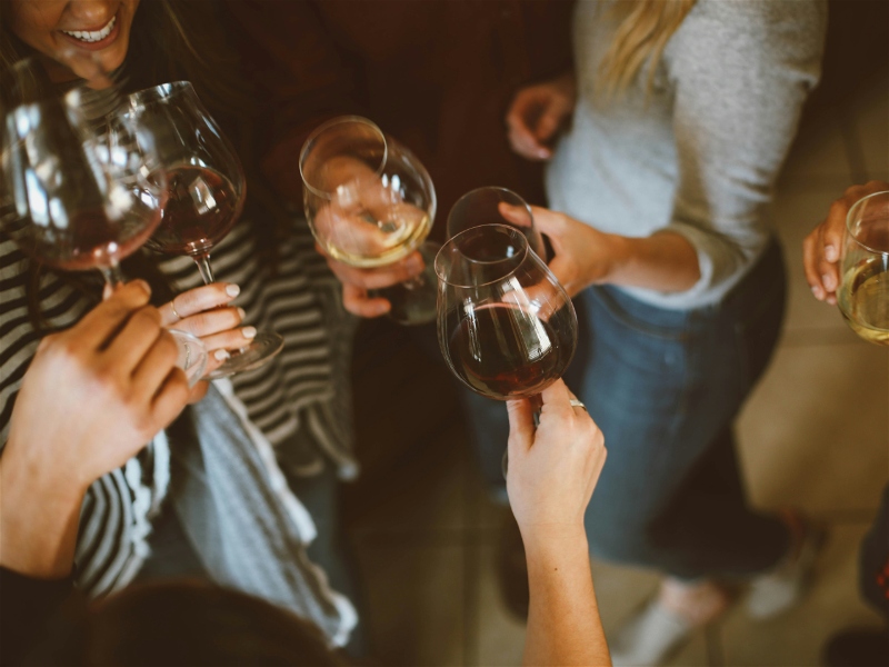 Does Costco do glass hire? No -> Here's a better option